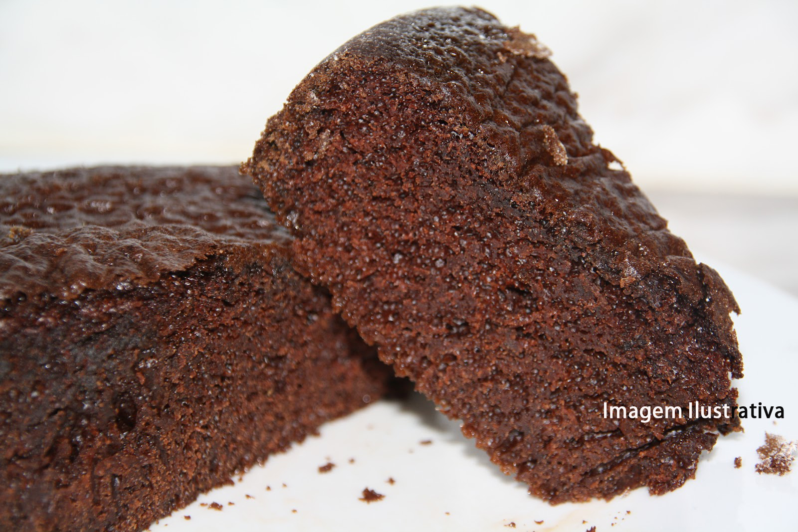 Bolo de chocolate simples - Fácil